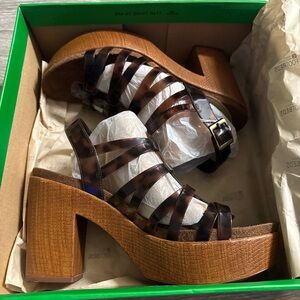 Alli V Platform Sandals White Mountain